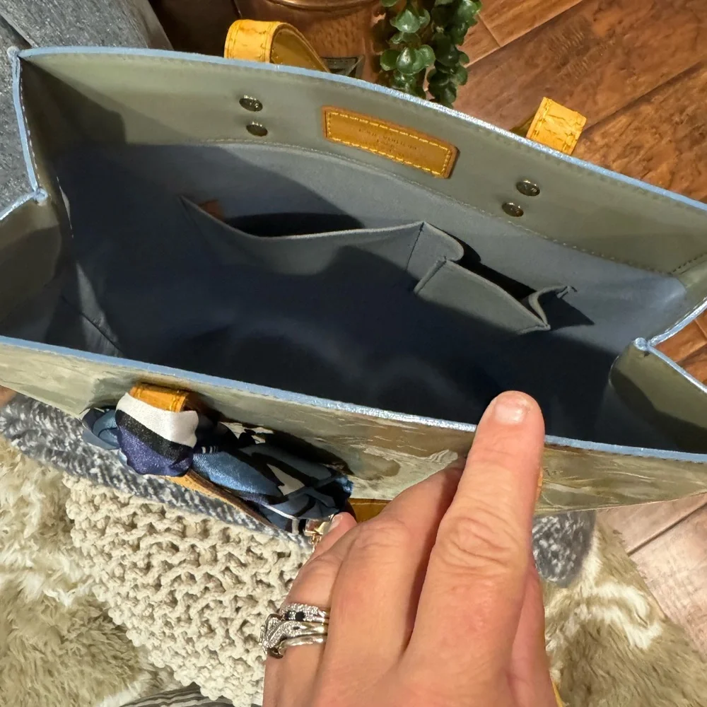 LV mono vernis reade mm tote seafoam green
